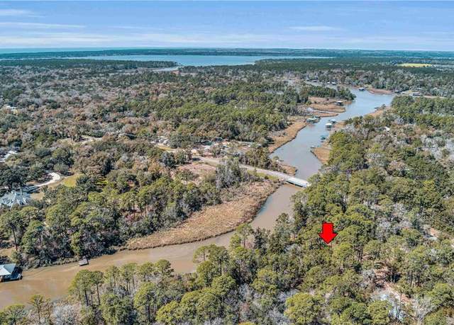 Property at 13595 Douglas Ln, Foley, AL 36535