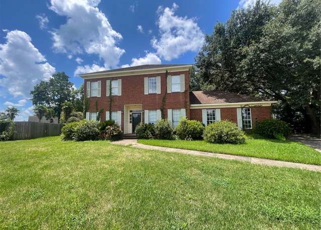 Property at 8450 Brittany Ct, Mobile, AL 36695, 4 beds, 2.5 baths