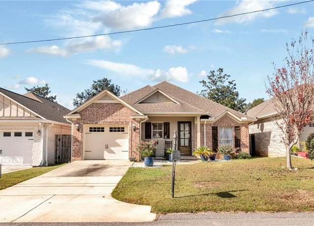 Property at 772 Louise Ave, Mobile, AL 36609, 3 beds, 2 baths