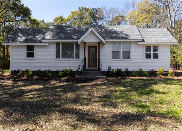 Property at 450 Magnolia Rd, Mobile, AL 36606, 3 beds, 2 baths
