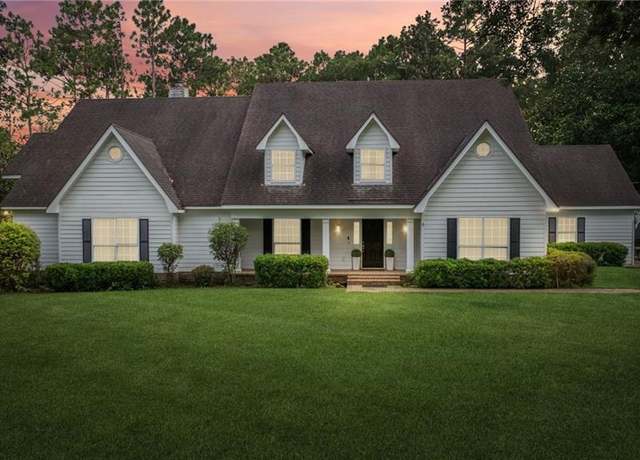 Property at 8751 Winford Way, Mobile, AL 36619, 5 beds, 3.5 baths