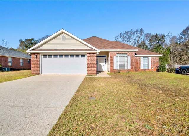 Property at 9700 Oak Forrest Dr, Mobile, AL 36695, 3 beds, 2 baths