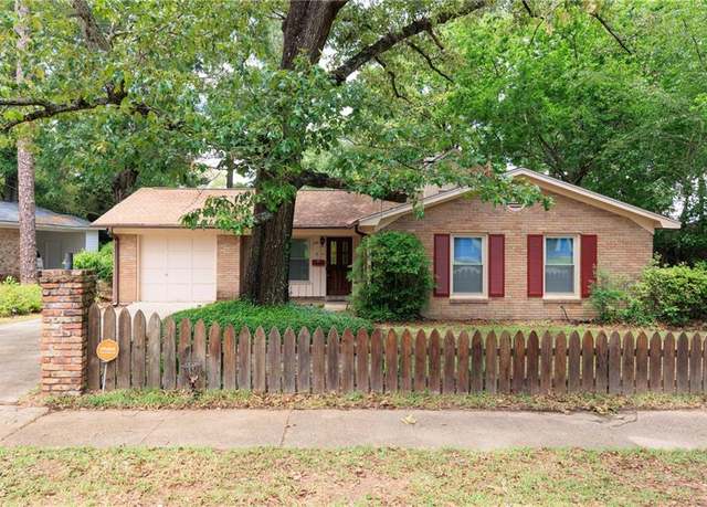 Property at 3764 Pleasant Valley Rd, Mobile, AL 36609, 4 beds, 3 baths