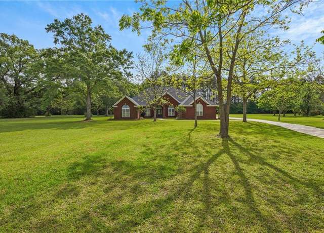 Property at 1470 Dykes Rd N, Mobile, AL 36608, 4 beds, 4 baths