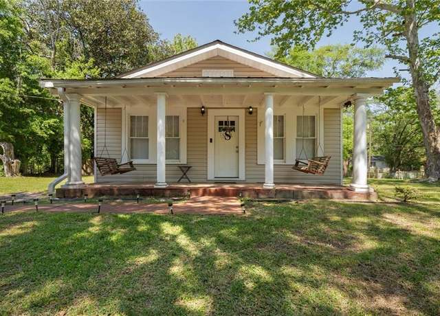 Property at 4704 Leaf Dr, Eight Mile, AL 36613, 4 beds, 1 bath