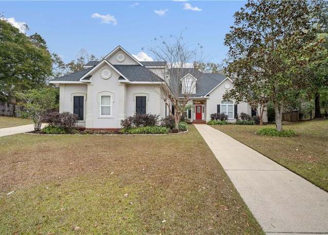 Property at 1201 Macarthur Place Ct, Mobile, AL 36609, 5 beds, 4 baths