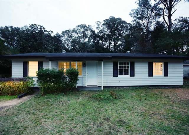 Property at 4317 Barden Ave, Mobile, AL 36619, 3 beds, 2 baths
