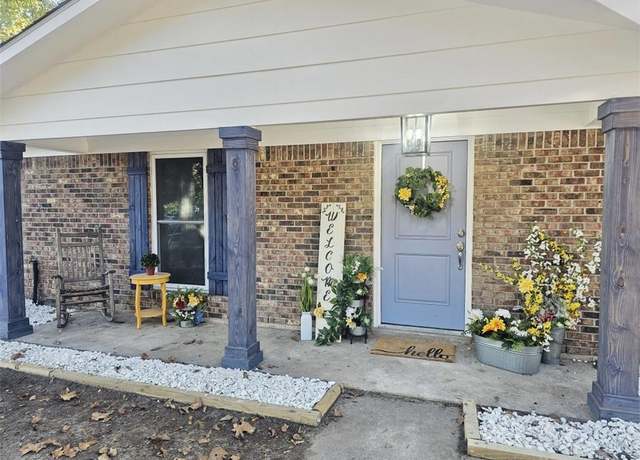 Property at 5401 Highland Rd, Mobile, AL 36693, 4 beds, 2 baths
