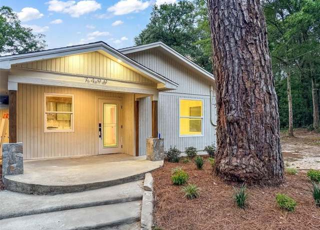 Property at 7498 Pinehill Rd, Daphne, AL 36526, 4 beds, 4 baths