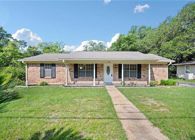 Property at 786 Kasserine Pass, Mobile, AL 36609, 3 beds, 2 baths