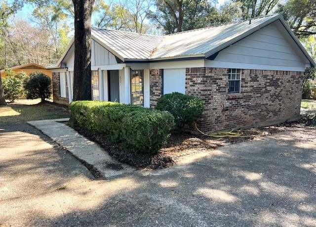 Property at 6241 Old Pascagoula Rd, Tillmans Corner, AL 36582, 3 beds, 2 baths