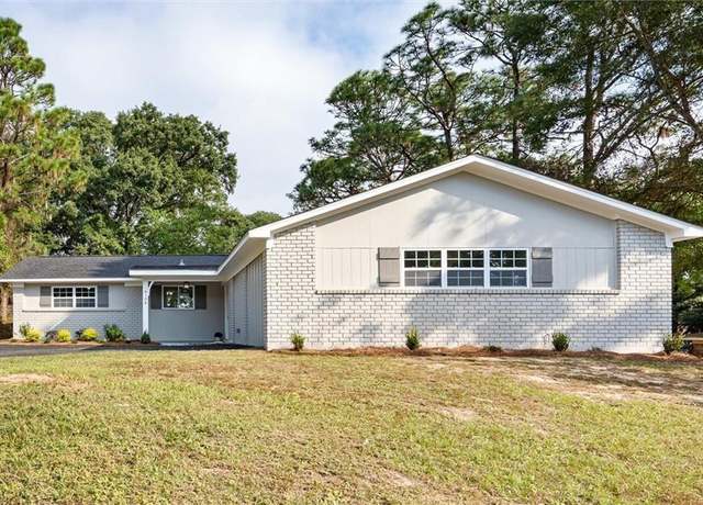 Property at 6108 Palomino Dr, Mobile, AL 36693, 3 beds, 2 baths