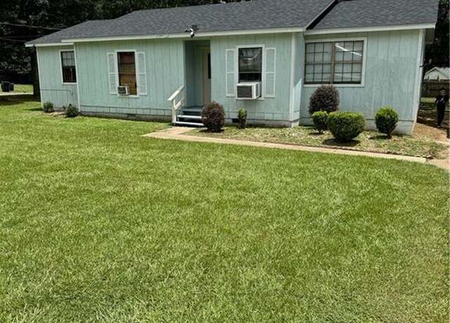 Property at 7390 Clover Dr, Irvington, AL 36544, 3 beds, 2 baths