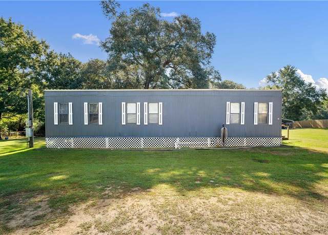 Property at 9469 Oak Farms Dr S, Irvington, AL 36544, 4 beds, 1 bath