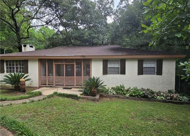 Property at 8300 Lake Ponchartrain Dr, Theodore, AL 36582, 4 beds, 3 baths