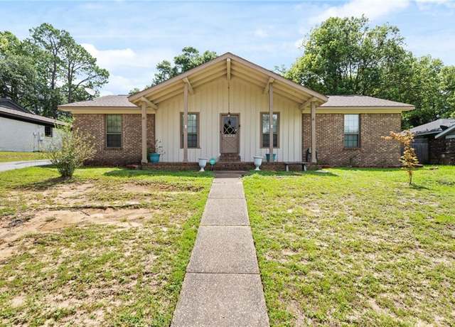 Property at 2575 Wagon Tongue Dr, Mobile, AL 36695, 3 beds, 2 baths