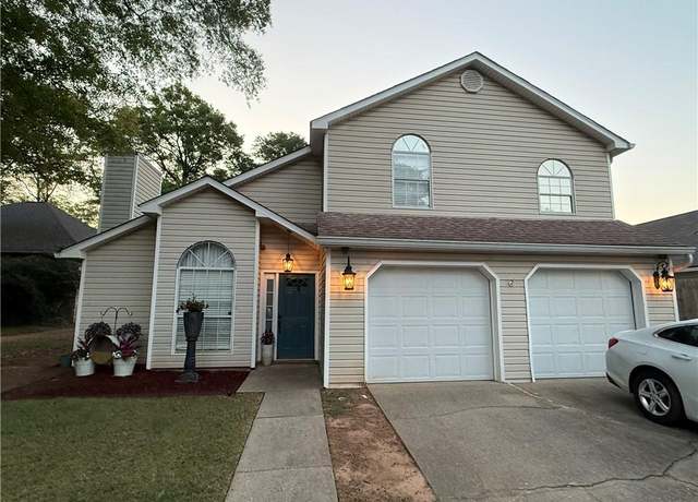 Property at 871 Briar Ct W, Mobile, AL 36609, 3 beds, 2.5 baths
