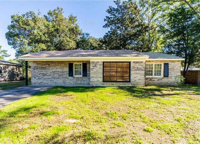 Property at 767 Kasserine Pass, Mobile, AL 36609, 4 beds, 2 baths