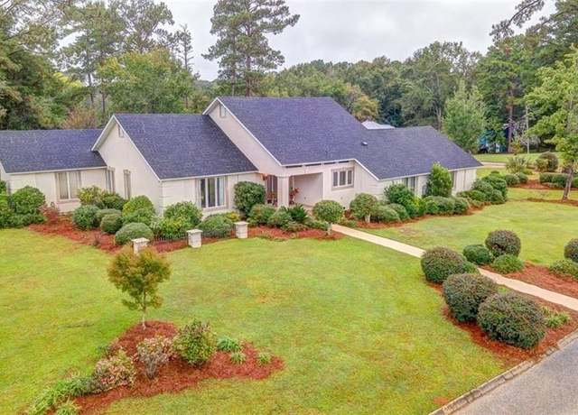 Property at 104 Wall Dr, Evergreen, AL 36401, 4 beds, 3 baths