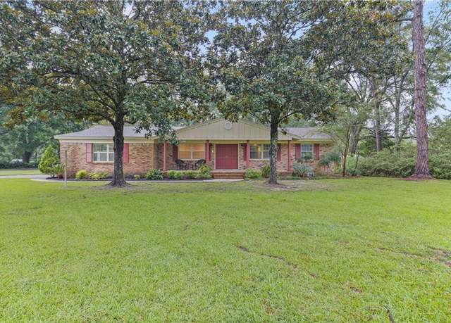 Property at 4525 Brentwood Dr, Mobile, AL 36619, 3 beds, 2 baths