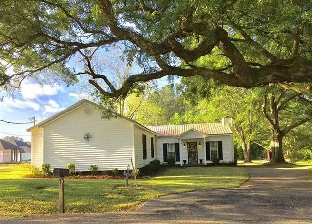 Property at 9451 Scott Dairy Loop Rd S, Mobile, AL 36695, 4 beds, 2 baths
