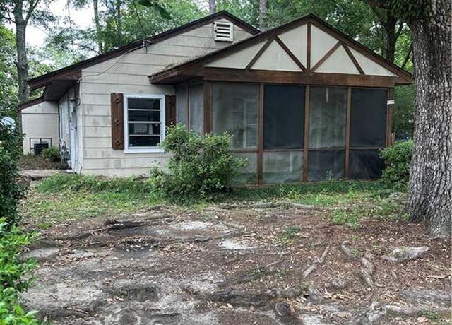 Property at 3052 Jane St, Mobile, AL 36606, 3 beds, 2 baths