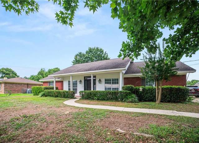 Property at 3435 Plantation Ct, Mobile, AL 36695, 3 beds, 2 baths
