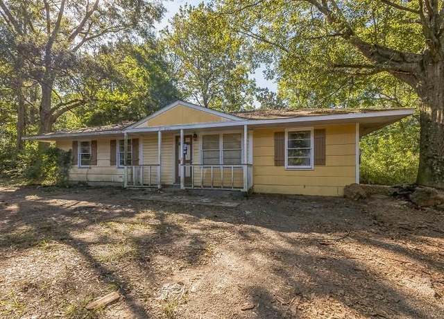 Property at 8021 Docena Dr, Mobile, AL 36619, 3 beds, 1 bath