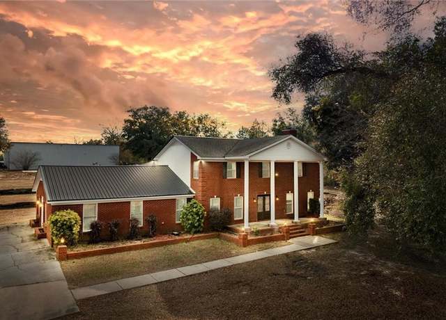 Property at 10976 Celeste Rd, Saraland, AL 36571, 4 beds, 3.5 baths