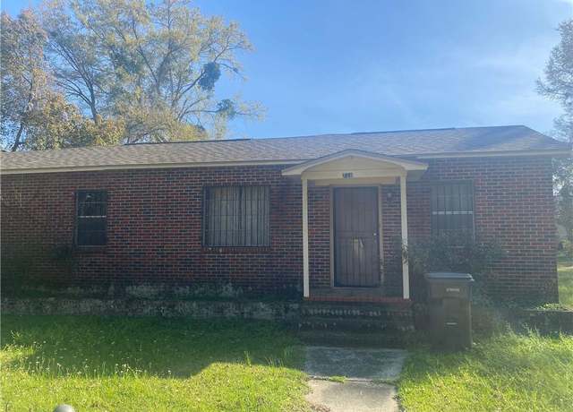 Property at 719 Saxon St, Mobile, AL 36610, 3 beds, 2 baths