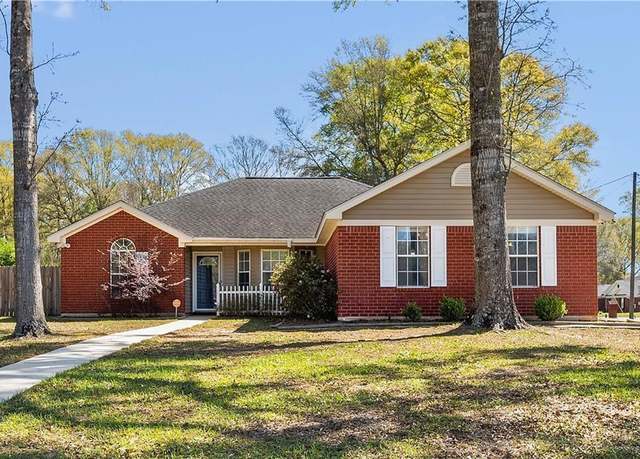 Property at 2865 Barlett Dr, Mobile, AL 36608, 3 beds, 2 baths