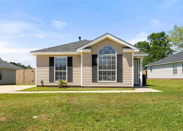 Property at 960 Hamilton Bridges Dr W, Mobile, AL 36695, 3 beds, 2 baths