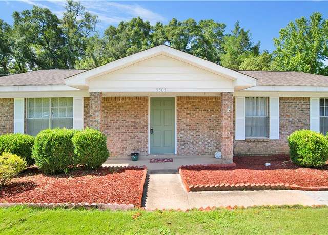Property at 5505 Highland Rd, Mobile, AL 36693, 3 beds, 2 baths