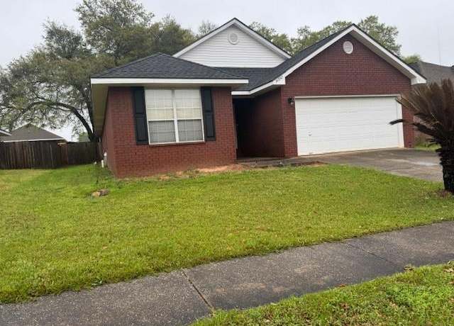 Property at 16092 Mansion St, Foley, AL 36535, 3 beds, 2 baths