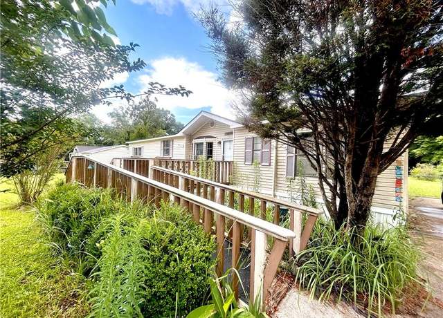 Property at 4651 Wellborn Woods Dr, Eight Mile, AL 36613, 3 beds, 2 baths