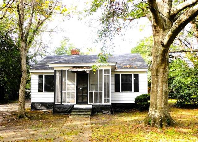 Property at 1858 Martin Pl, Mobile, AL 36617, 2 beds, 1 bath
