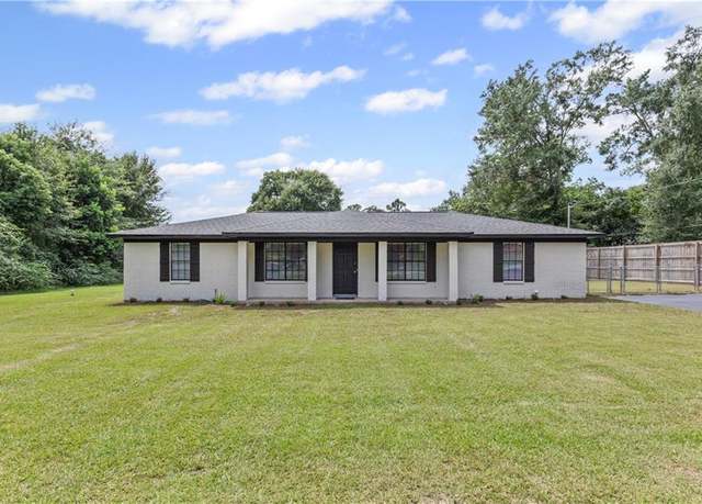 Property at 1114 Mcneil Ave, Mobile, AL 36609, 3 beds, 2 baths