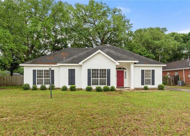 Property at 285 Portside Blvd, Mobile, AL 36695, 3 beds, 2 baths
