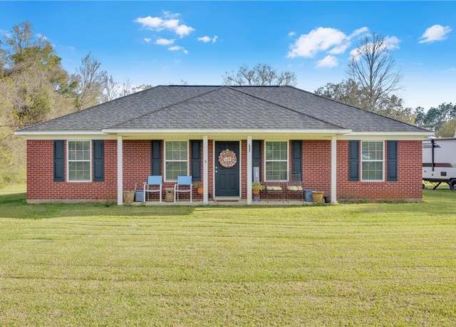 Property at 17690 Loxley Woods Ln, Loxley, AL 36551, 3 beds, 2 baths