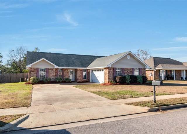 Property at 2980 Plantation Dr W, Mobile, AL 36695, 3 beds, 2 baths