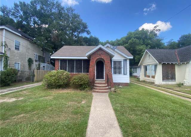 Property at 560 Michigan Ave, Mobile, AL 36604, 3 beds, 1 bath