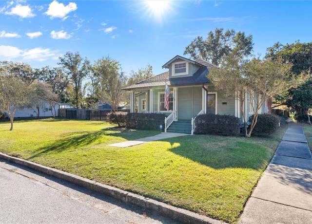 Property at 1721 New Conti St, Mobile, AL 36604, 3 beds, 2 baths