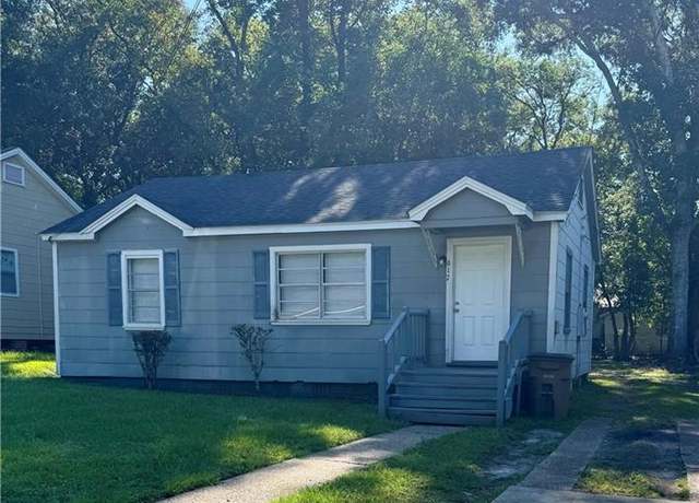 Property at 617 Westwood St, Mobile, AL 36606, 2 beds, 1.5 baths