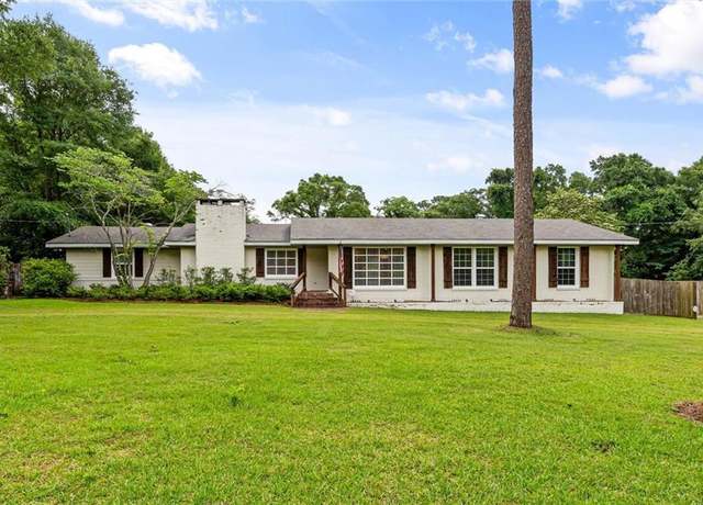 Property at 363 Mcqueen Ave, Mobile, AL 36609, 3 beds, 2 baths
