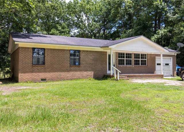 Property at 3850E Pinetop Rd, Coden, AL 36523, 3 beds, 2 baths