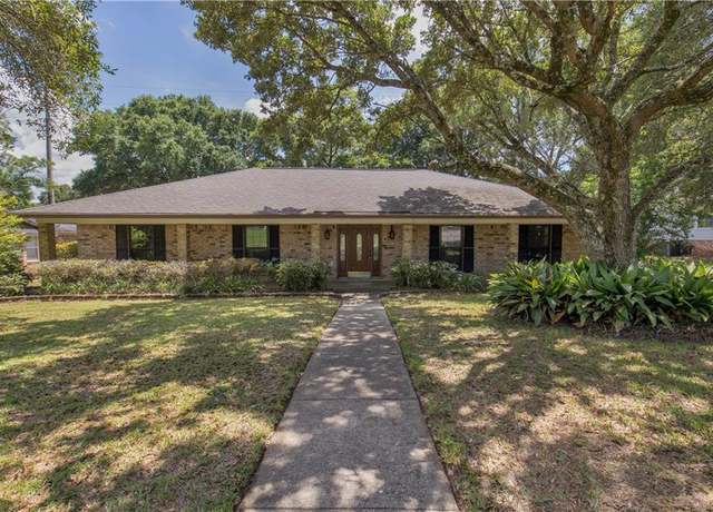Property at 7341 Carson Rd S, Mobile, AL 36695, 3 beds, 2 baths