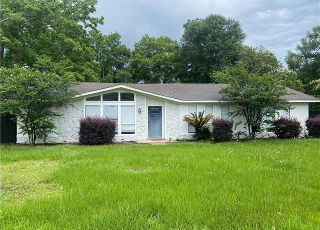 Property at 9424 Johnson Rd S, Mobile, AL 36695, 3 beds, 2 baths
