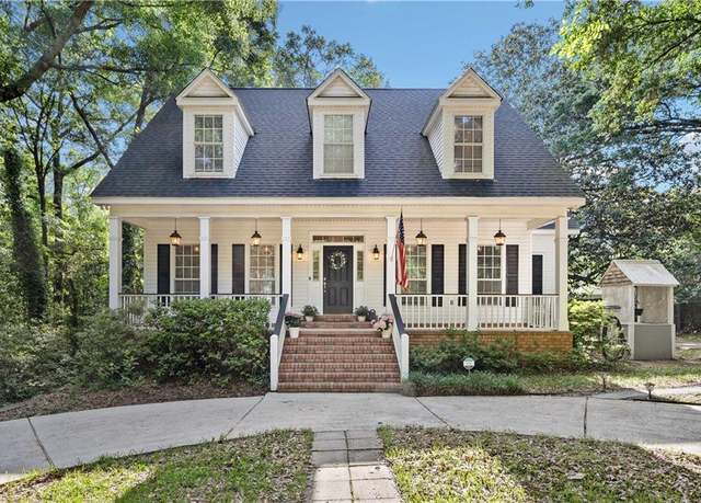 Property at 2265 East Rd, Mobile, AL 36693, 3 beds, 2.5 baths
