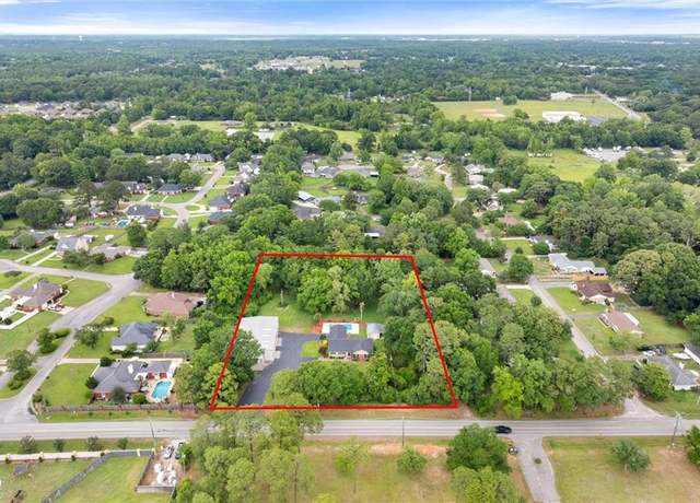 Property at 9100 Johnson Rd S, Mobile, AL 36695, 3 beds, 2 baths