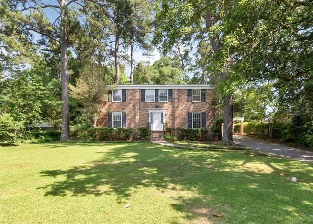 Property at 1805 Indian Creek Dr N, Mobile, AL 36607, 5 beds, 3 baths